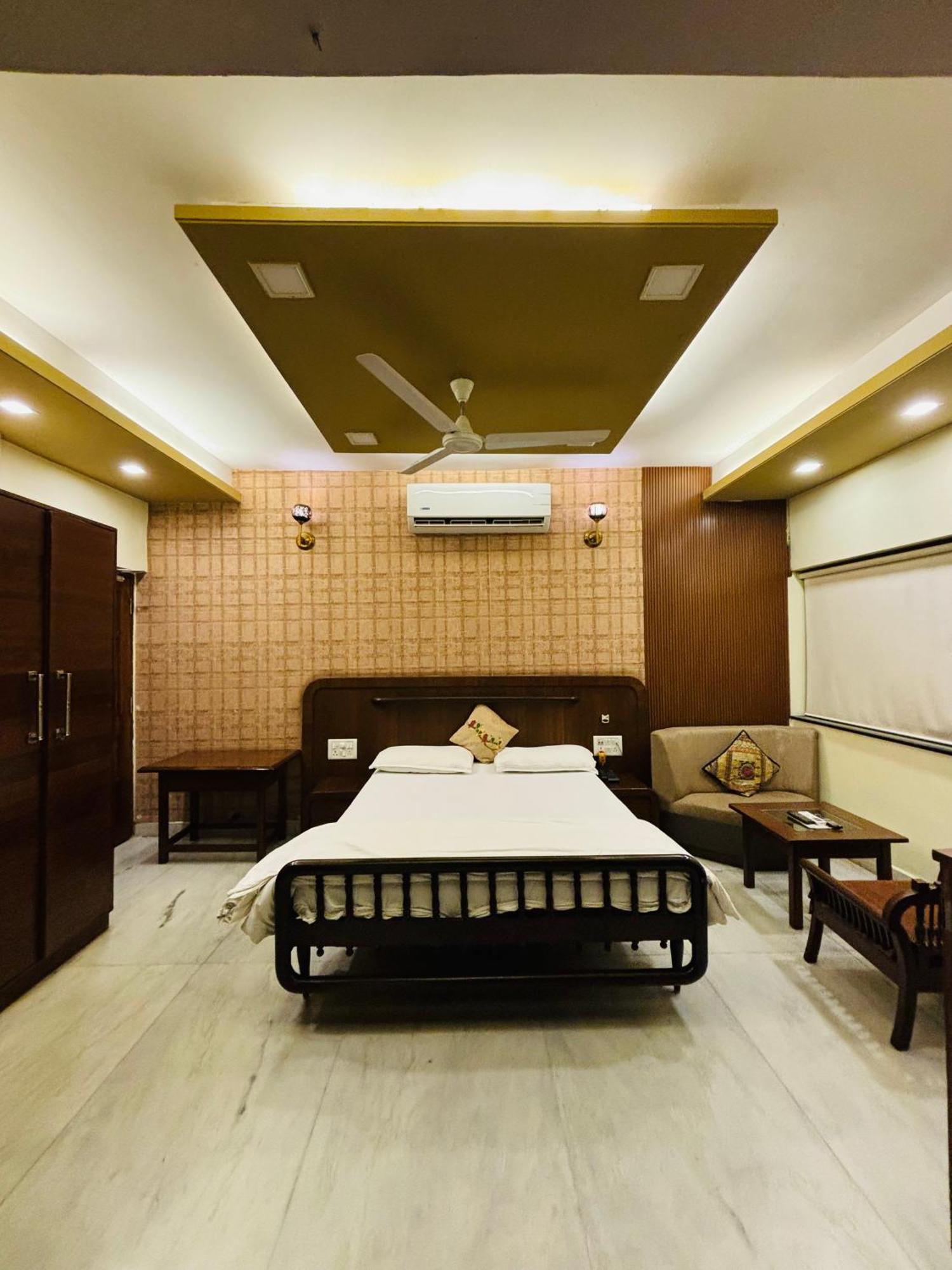 Royal Palms Luxury Service Apartment Nagpur Esterno foto