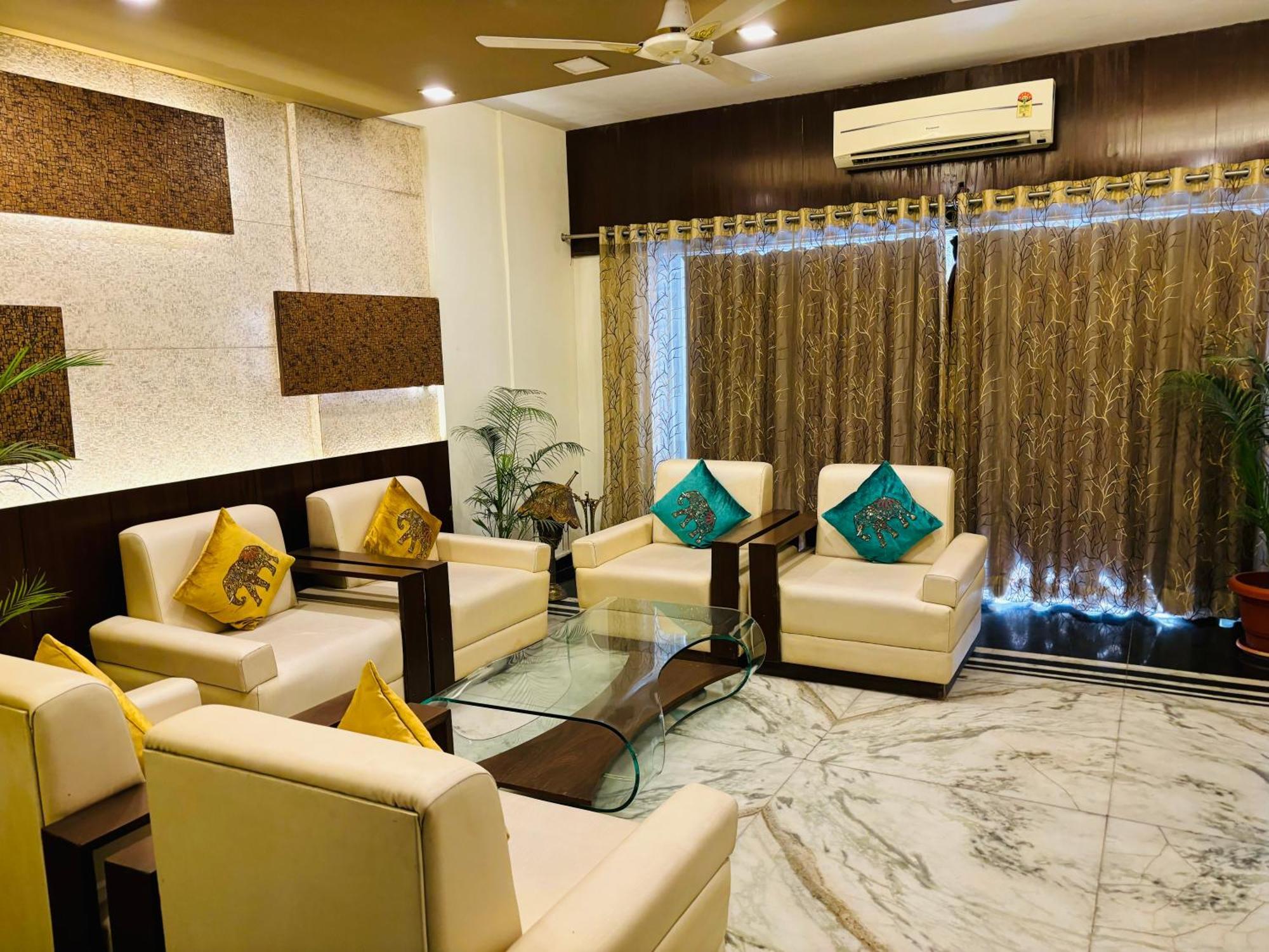 Royal Palms Luxury Service Apartment Nagpur Esterno foto