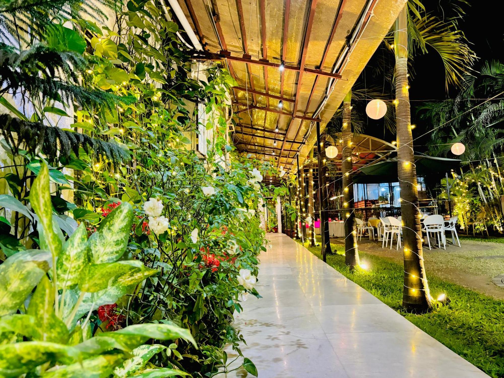 Royal Palms Luxury Service Apartment Nagpur Esterno foto
