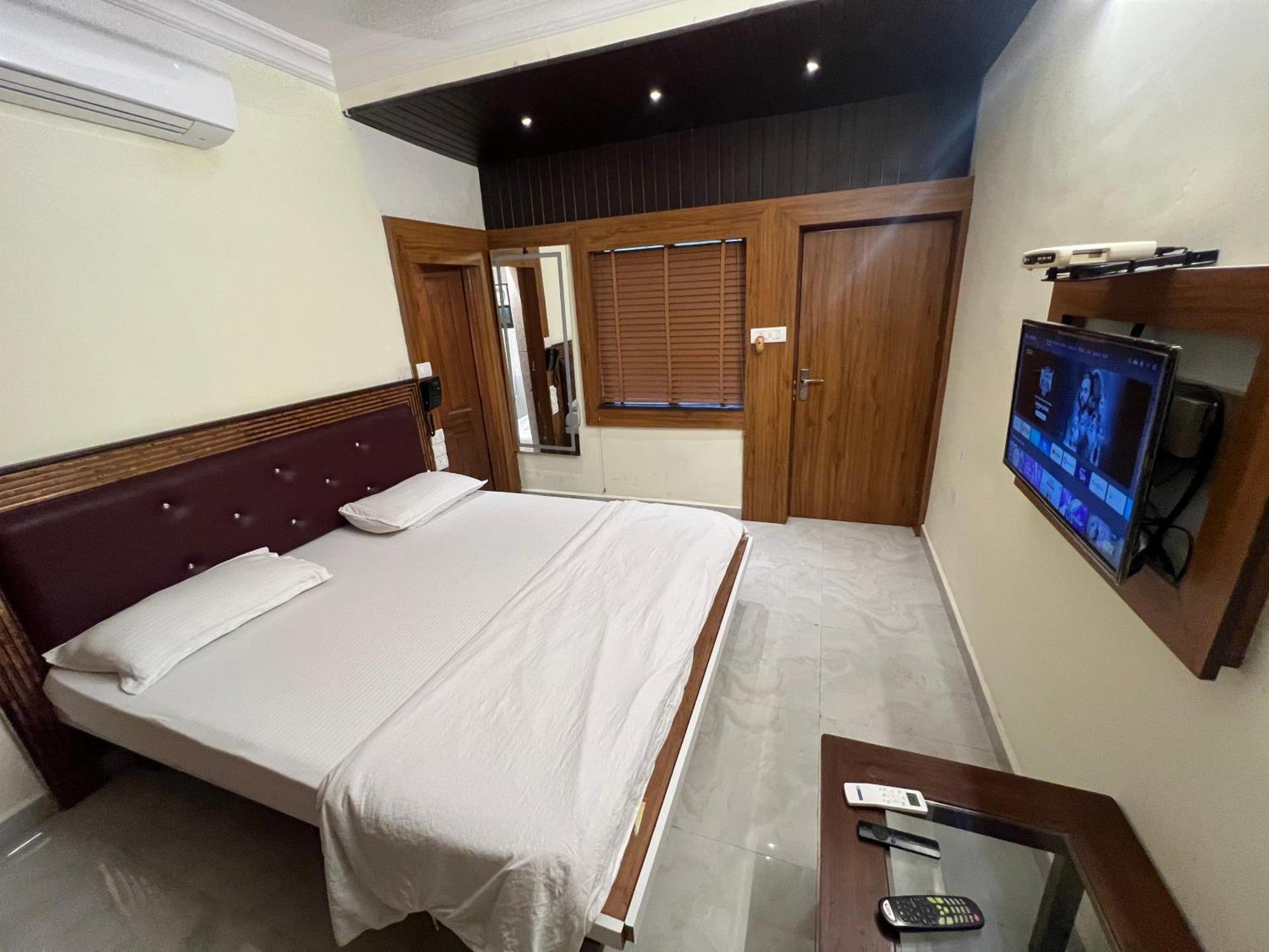 Royal Palms Luxury Service Apartment Nagpur Esterno foto