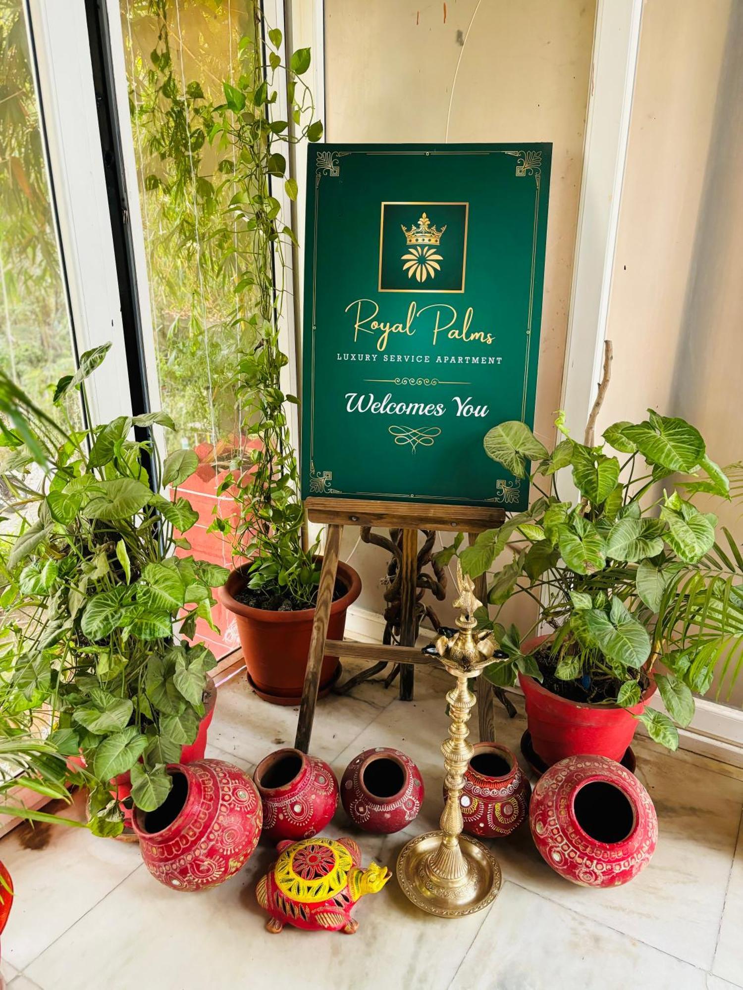 Royal Palms Luxury Service Apartment Nagpur Esterno foto